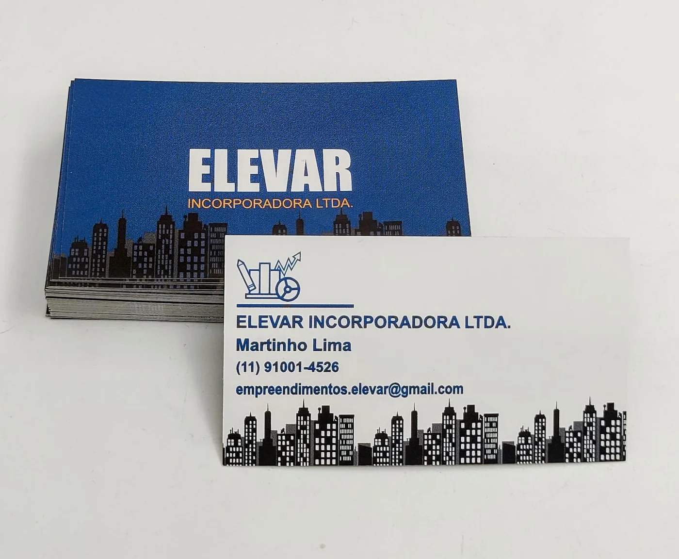 Cartões institucionais personalizados
